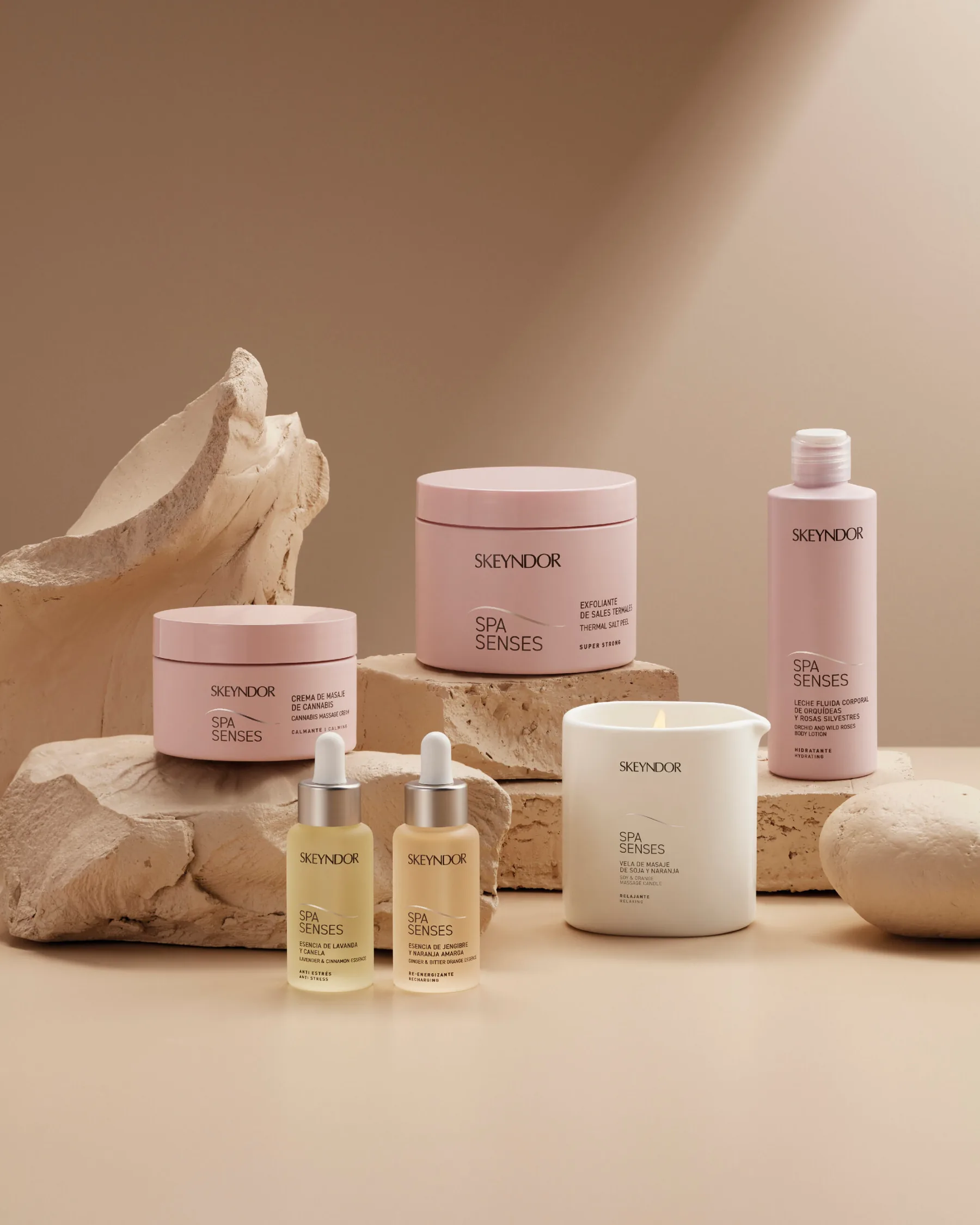 Productos profesionales preparados en cabina para tratamientos faciales personalizados
